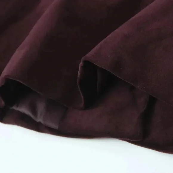 Zara Burgundy Mini Skirt with Belt - Picture 3 of 9